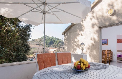 Zuljana Apartment | Cozy apartment in Zuljana with WiFi