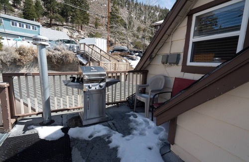 June Lake Apartment | Cozy apartment located on Main St. June Lake