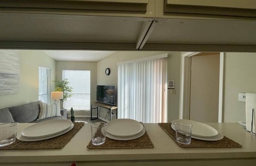 Comal Bluff Apartment | Cozy apartment minutes from SOCO