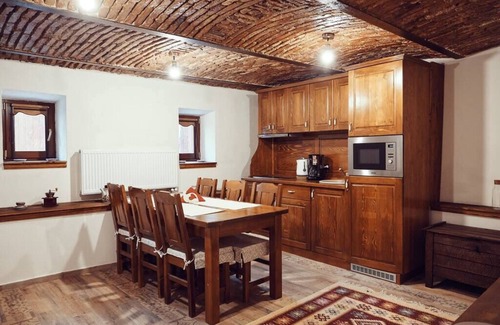 Brasov House | Cozy Apartment - Residence in Brasov's Historical Center - Free Parking