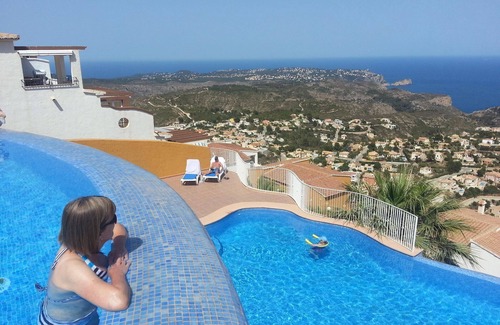 Cumbre del Sol Apartment | Cozy apartment with breathtaking sea views (Free Wi-Fi, 2 Infinity Pools)