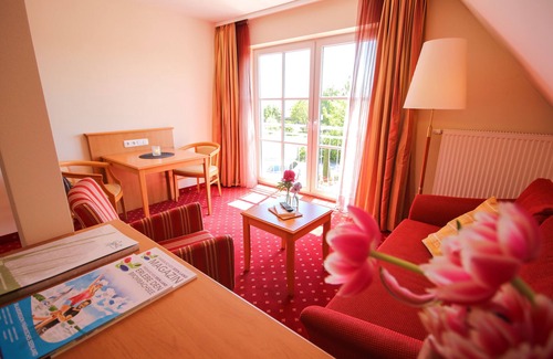Enderndorf am See Apartment | Cozy apartment with a direct view of the Brombachsee