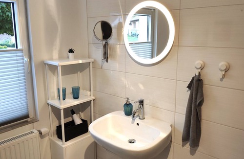 Dielmissen Apartment | Cozy apartment with Wi-Fi in a quiet location!