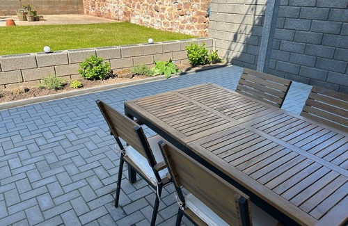 Heusweiler Apartment | Cozy apartment with terrace and garden view