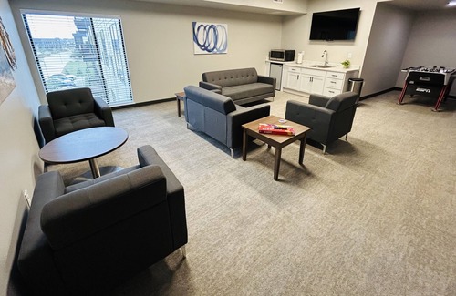 Waukee Apartment | Cozy Apartment with Gym and Game Room