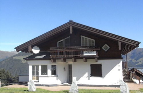 Hochkrimml Apartment | Cozy apartment with mountain views and proximity to the lift in the Zillertal Ar