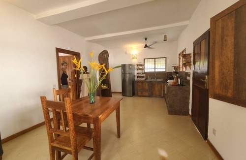 Jambiani Apartment | Cozy Apartment with Veranda and pool- Daima Chini