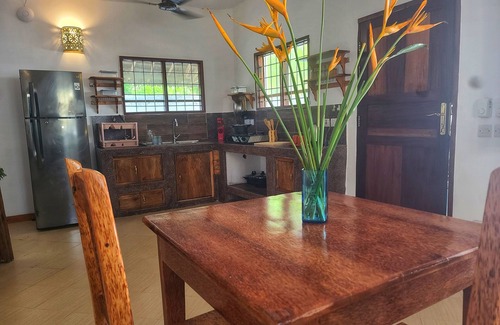 Jambiani Apartment | Cozy Apartment with Veranda and pool- Daima Chini