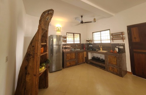 Jambiani Apartment | Cozy Apartment with Veranda and pool- Daima Chini