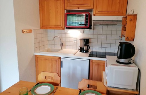 Le Grand-Bornand Apartment | Cozy apt for 5, 300m to slopes, parking, pets allowed