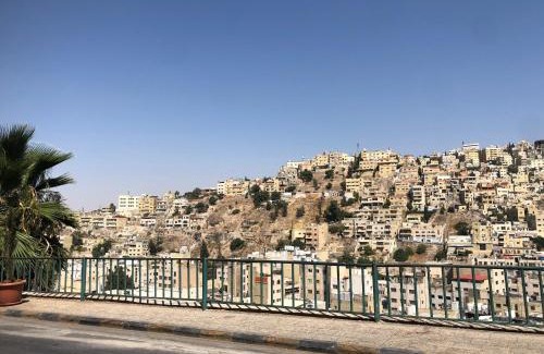 Amman Apartment | Cozy Apt in amman with a view