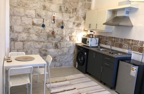Amman Apartment | Cozy Apt in amman with a view
