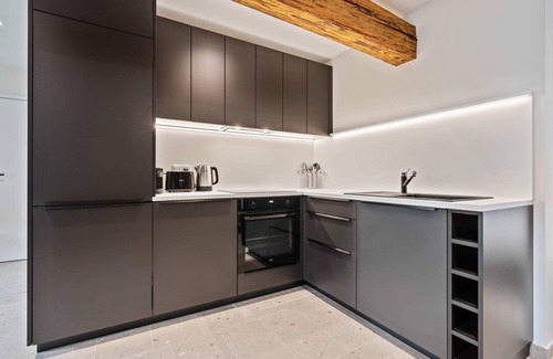 Gronn Apartment | Cozy Apt in Grund: Balcony, Workspace, Smart TV