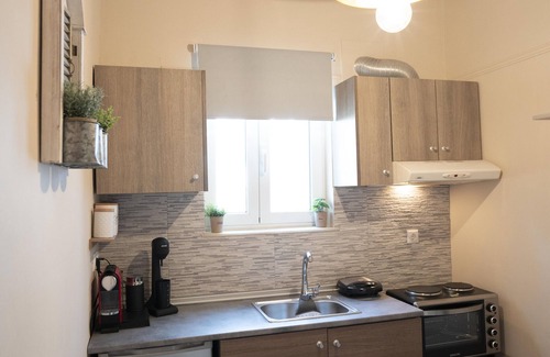 Metaxourgio Apartment | Cozy apt next to metro and close to acropolis