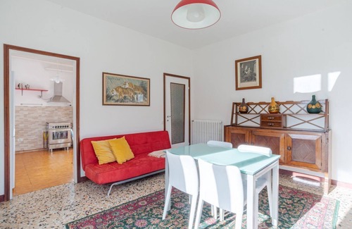 Barni Apartment | Cozy apt with 2 bedrooms, balcony!