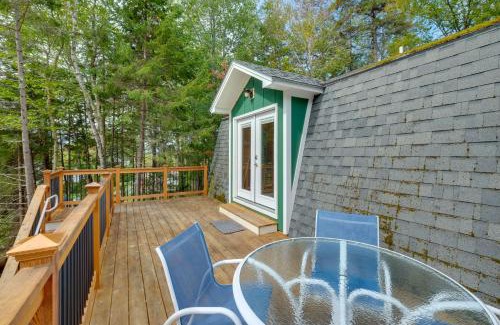 Northeast Harbor Apartment | Cozy Apt with Deck, about 5 Miles to Acadia Natl Park!