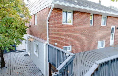 Claremont House | Cozy Arlington House: Family Friendly:15-min DC