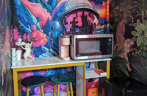 South Park Apartment | Cozy, Artistic Studio in the Heart of South Park