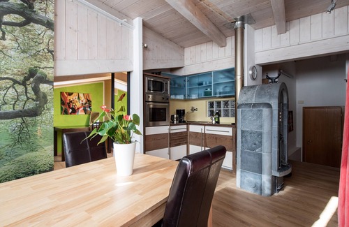 Bressanone Apartment | Cozy Attic Apartment near the Cathedral – BrixenCard Included