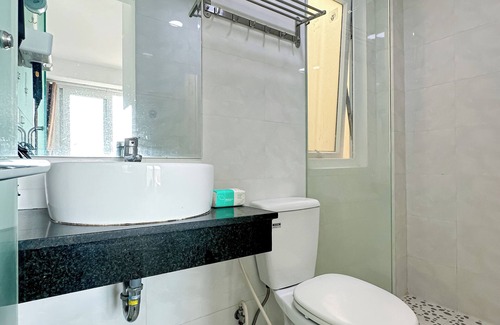 Phu My Hung Apartment | Cozy balcony studio in D7 with chill rooftop