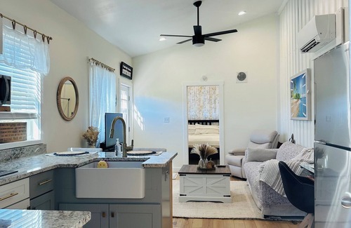 Amelia Court House House | Cozy Barndominium Guest Home