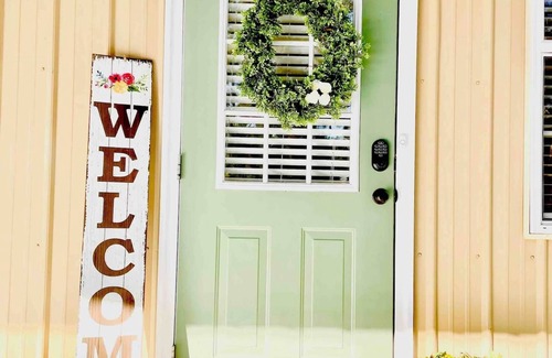 Grovetown House | Cozy Barndominium- relax by the creek- convenient