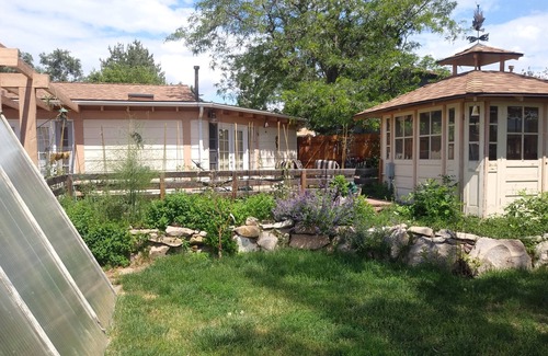 Castle Rock Apartment | Cozy Basement Apt. Separate Entrance 30-day min.