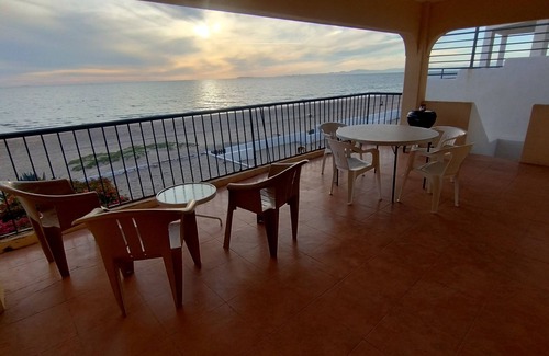 Bahia Kino Apartment | Cozy beach apartment within walking distance to restaurants