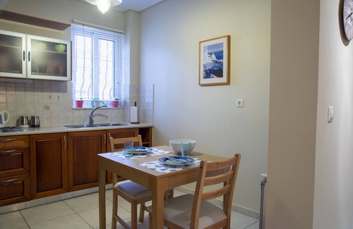 Nea Makri House | Cozy Beach Home Near Pristine Sea w/Free Netflix