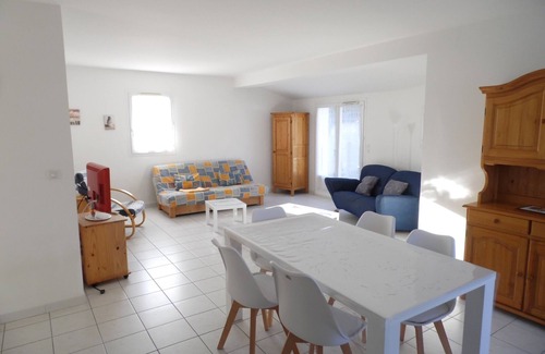 La Faute-sur-Mer House | Cozy Beach House Near Town Center in La Faute-sur-Mer