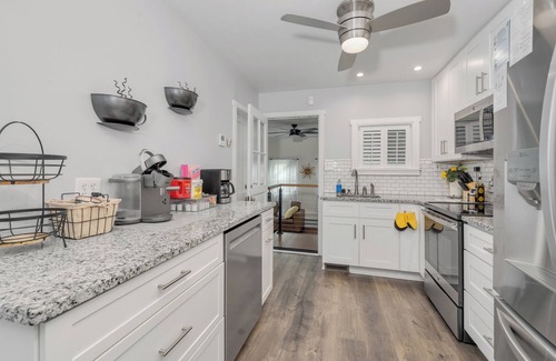 Villas House | Cozy Beach house in Cape May, Jacuzzi, Game Room, Family and Pet Friendly