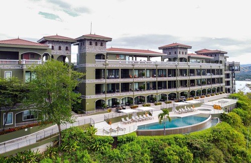 Playa Flamingo Condo | Cozy Beach Stay Perfect for Two + Breakfast