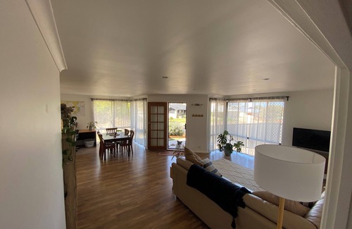 West Beach House | Cozy Beachside holiday home, just 300m from stunning West Beach, Esperance