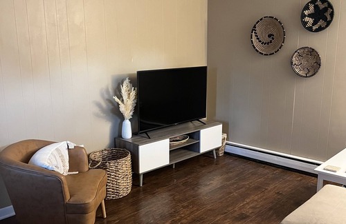 Sassamansville Apartment | Cozy boho charm! Close to town with ALOT to do!