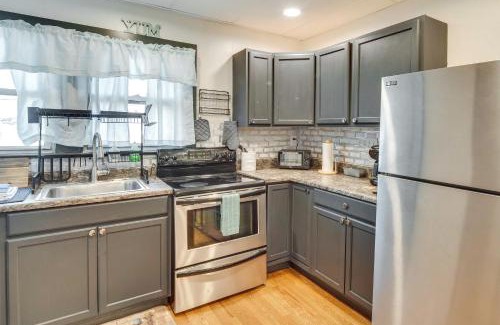 Brevard House | Cozy Brevard Vacation Rental 1 Block to Main St