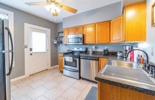 Italian Village Condo | Cozy Brick-Short North Condo - [fenced yard] - OSU
