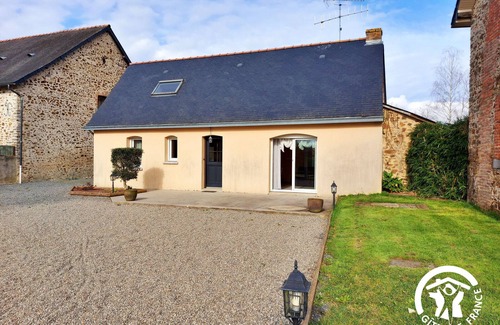 Courbeveille Cottage | Cozy, Bright Cottage with Southern Terrace, Near Attractions and Shops