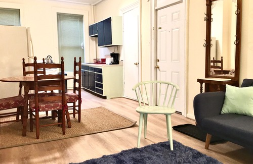 McGinley Square Apartment | Cozy Brownstone Apt in Jersey City Easy Short Commute to NYC