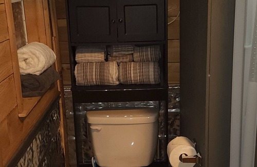 Quitman House | Cozy Bungalow 10 min to Lake Fork