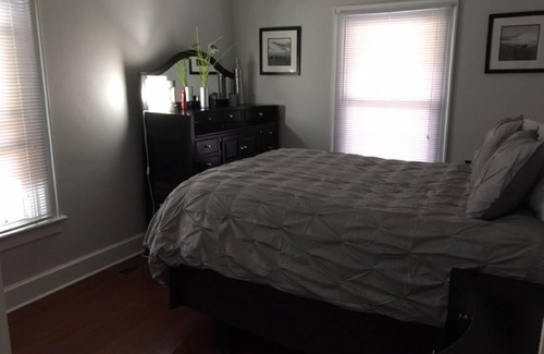 Evansville House | Cozy Bungalow in a nice friendly neighborhood