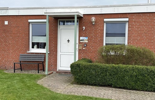 Dornumersiel House | Cozy bungalow Nordseezeit close to the beach