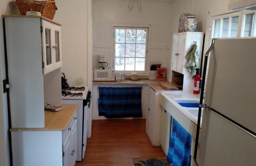 Geyserville Other | Cozy Cabernet Cabin