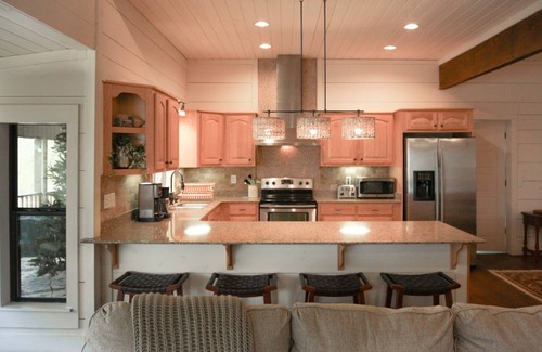 Clarkesville Cabin | Cozy cabin across from Lake Burton in beautiful N GA mtns, a "Retreat at Burton"
