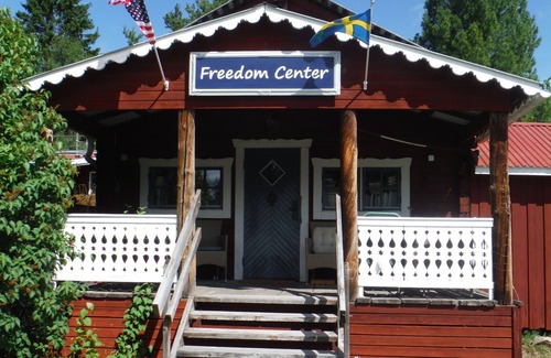 Farila Cabin | Cozy Cabin at Freedom Center