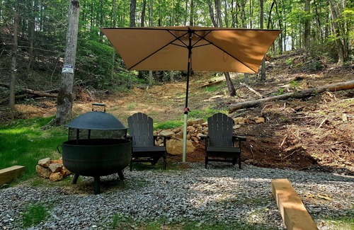 Indian Rock Springs Cabin | Cozy cabin close to white water rafting, ziplining, hiking & Harrah's casino.