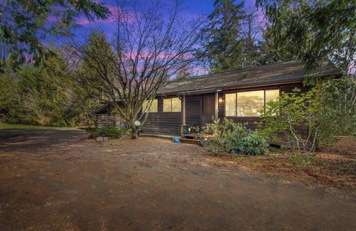 Hoodsport House | Cozy Cabin | Firepit | Hood Canal | ONP