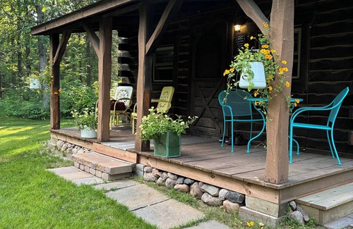 Park Rapids Cabin | Cozy cabin for 2 on Shipman Lake. Peace and tranquility surround you.