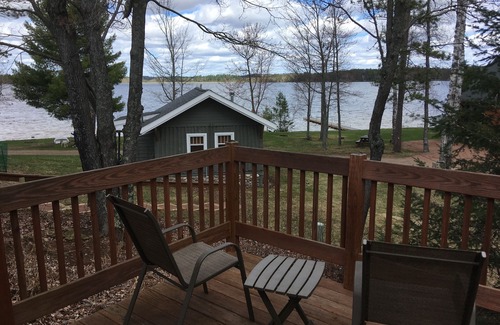 Conover Cabin | Cozy Cabin Getaway - Studio on ATV & Snowmobile Trail with Hi Speed WiFi