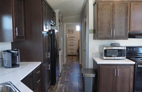 Maple Hill Cabin | Cozy Cabin in beautiful Maple Hill with WiFi, Hot Tub and AC