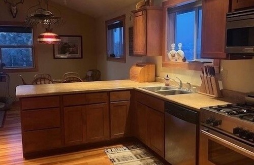 Brewster Cabin | Cozy cabin in enchanting Brewster with WiFi